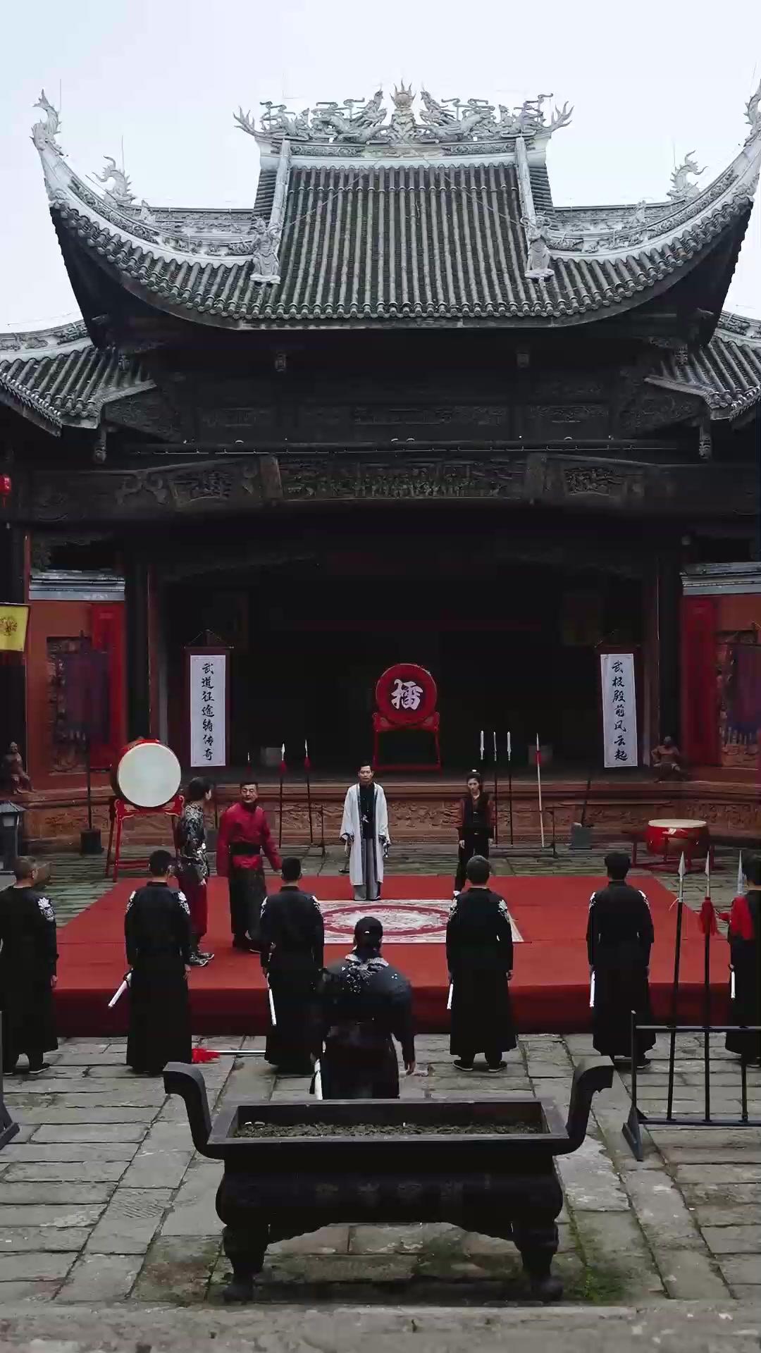 (مدبلج) أنا حرة