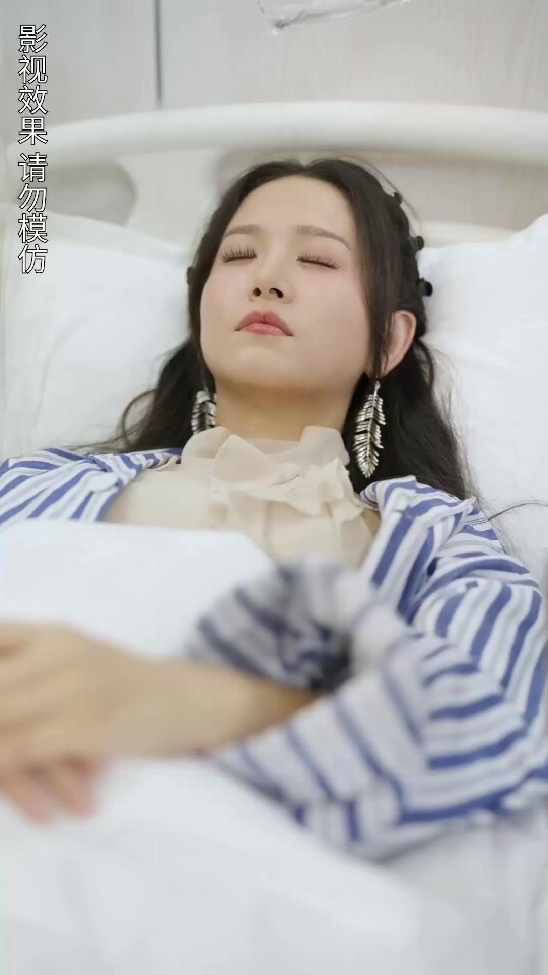 Setelah Putus, Aku Jadi Kekasih Pamannya