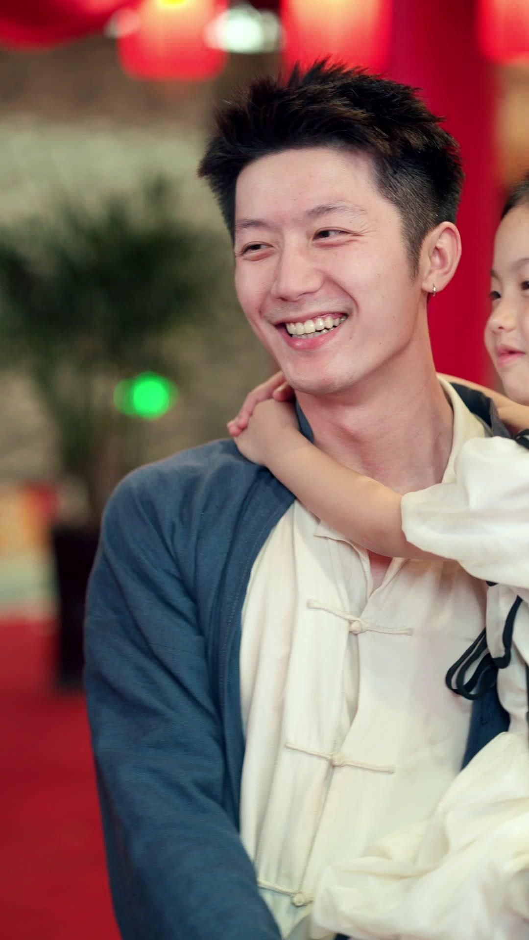 Bố Con Là Chiến Thần