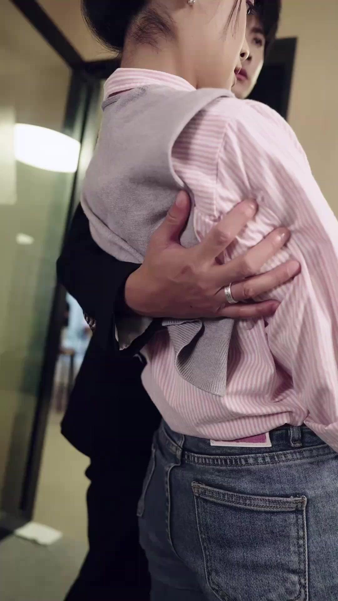 (Doublage)L'ÉPOUSE ULTRA-FERTILE DU PDG STÉRILE