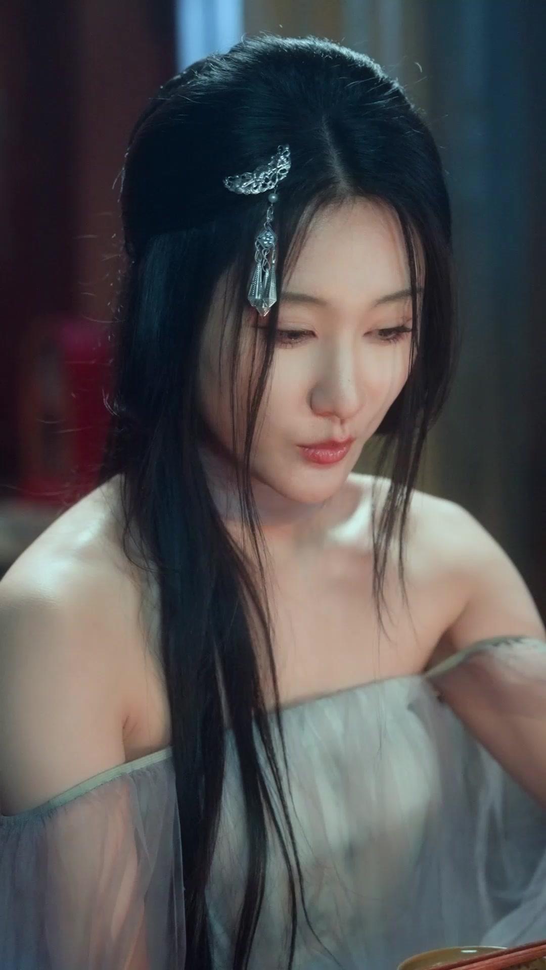 Is She a Fox Demon... Or Not?