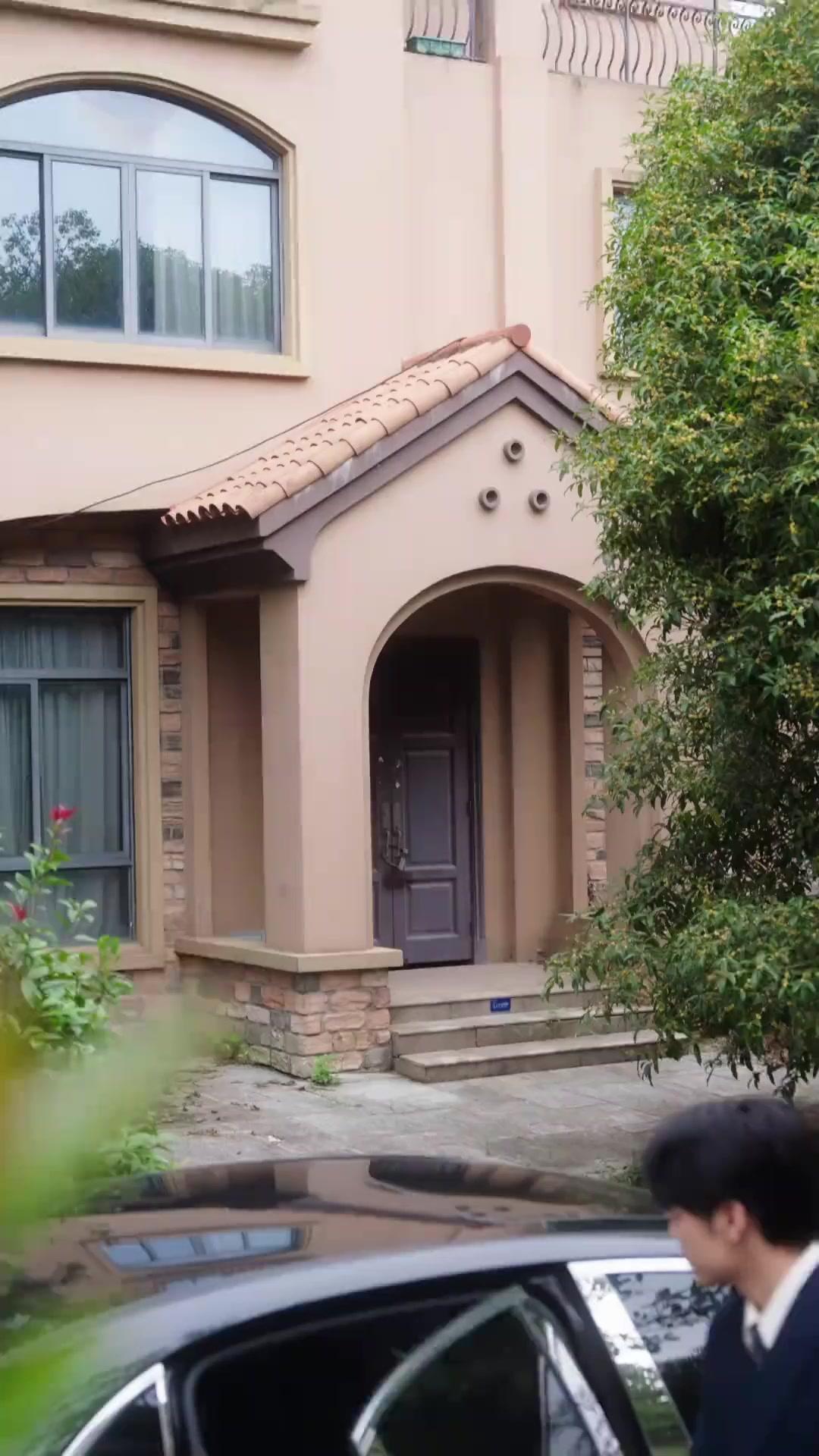  Pengawalku Mencurigakan