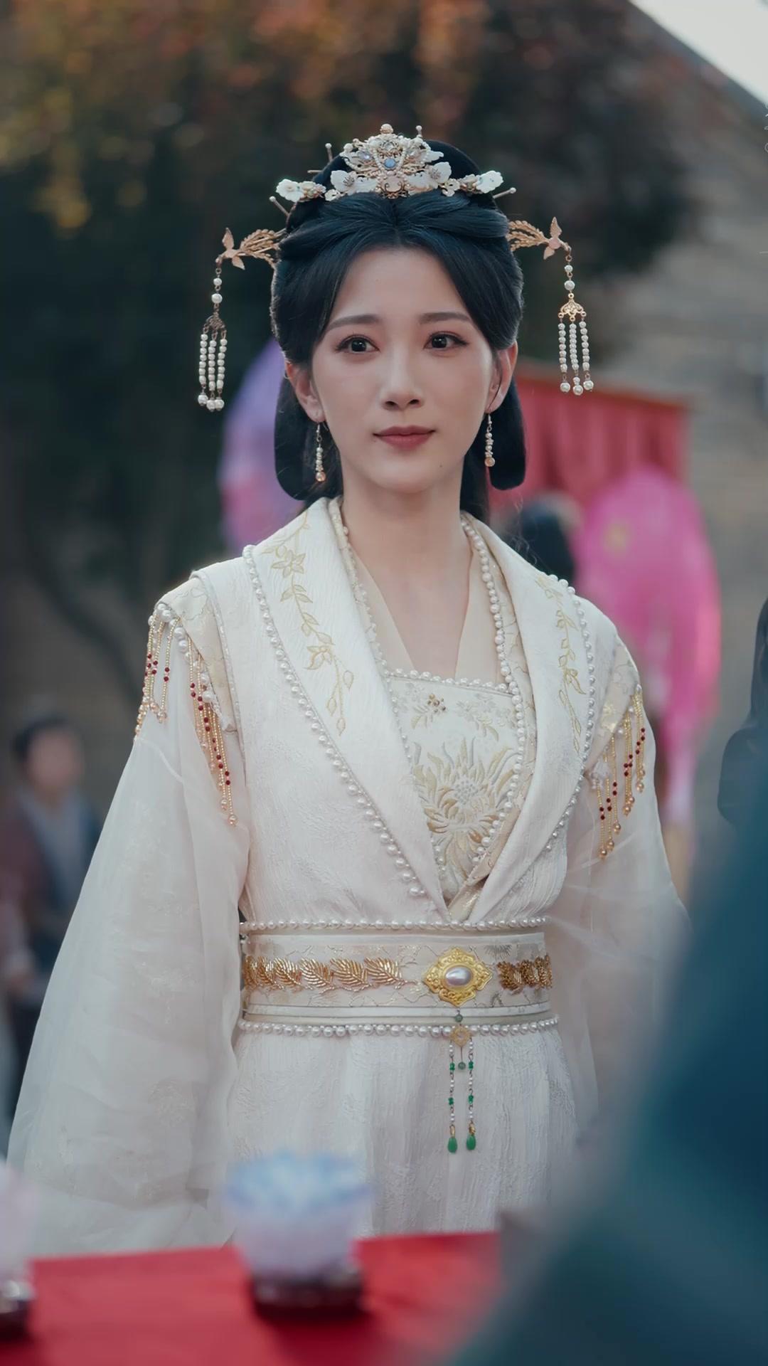 Güzel Prenses ve Kurt Kralı