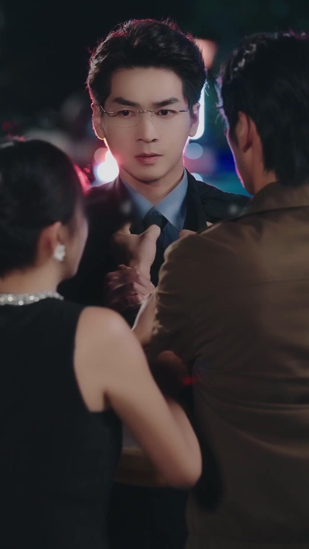 聽懂獸語後，假千金成警局團寵