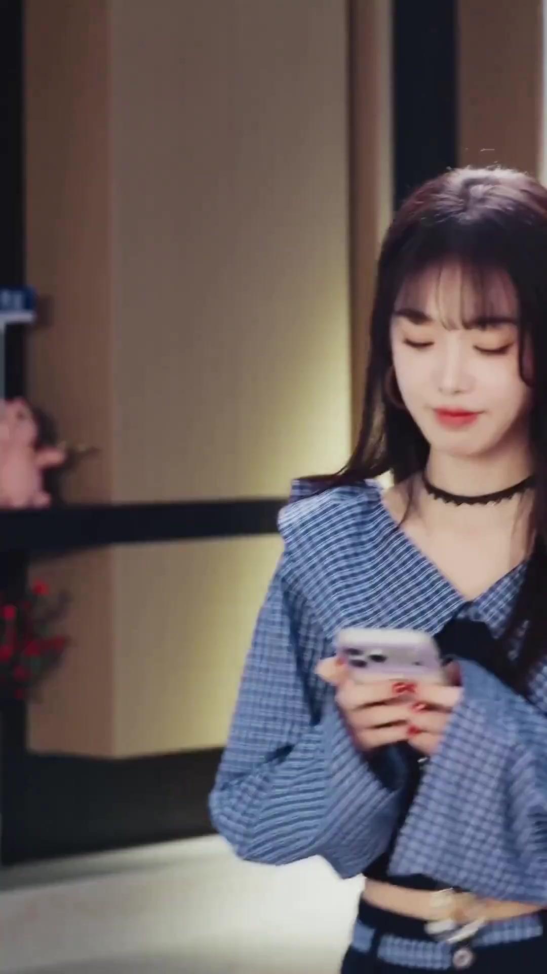 (Doublage) UNE ROSE À ÉPINES