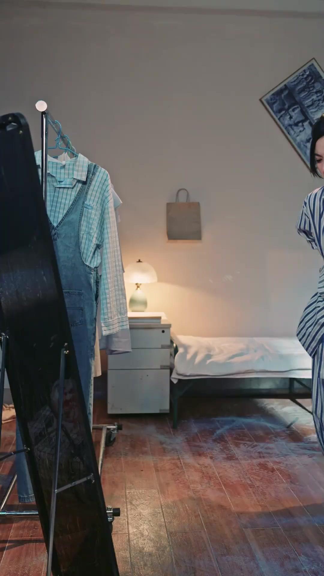 Dibakar Luka, Diselamatkan Cinta