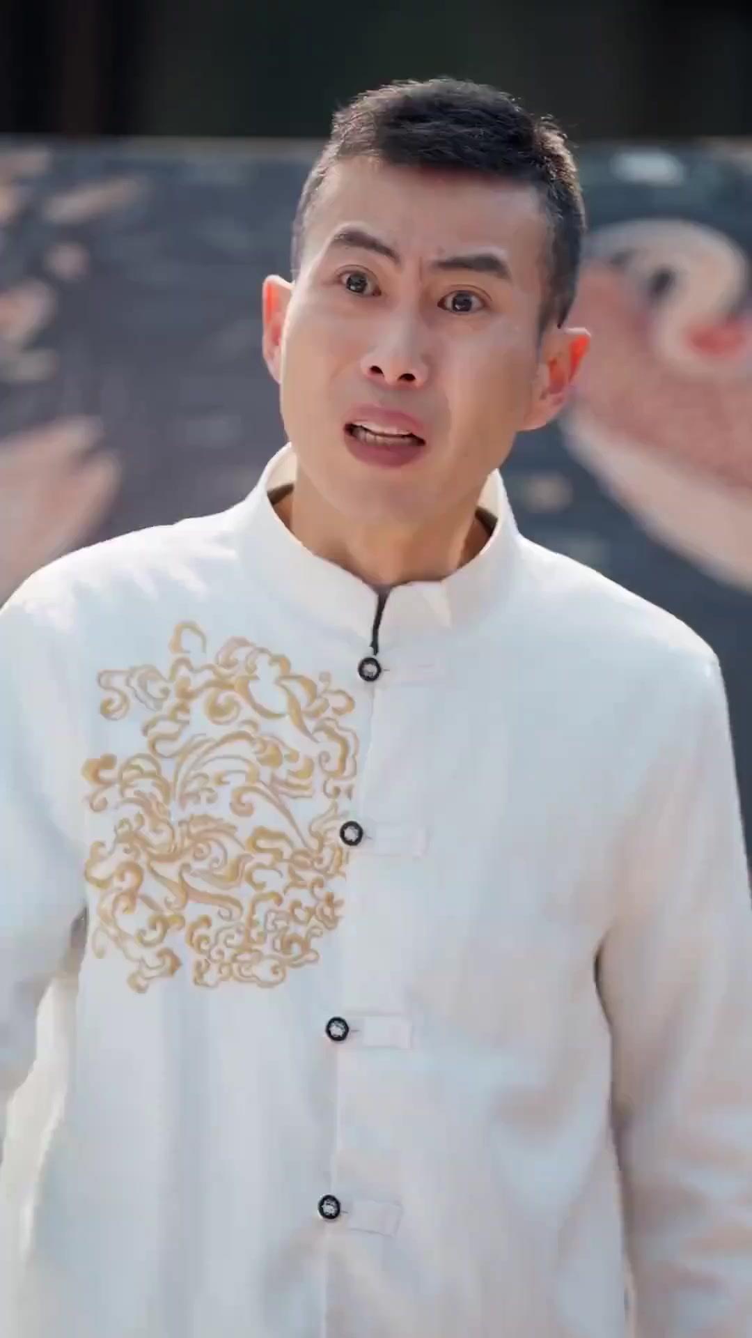 (Doblado)El Dios del Masaje Desaparecido