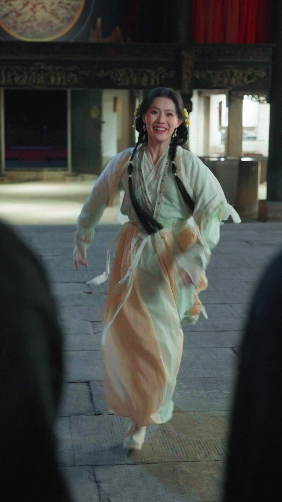 OMG! The "butcher" Son Is the Family Savior!