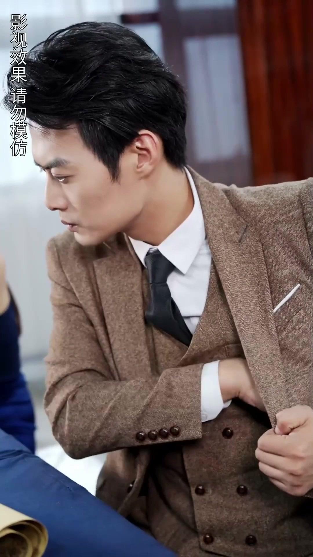 Pernikahan Palsu dengan Direktur Tercinta