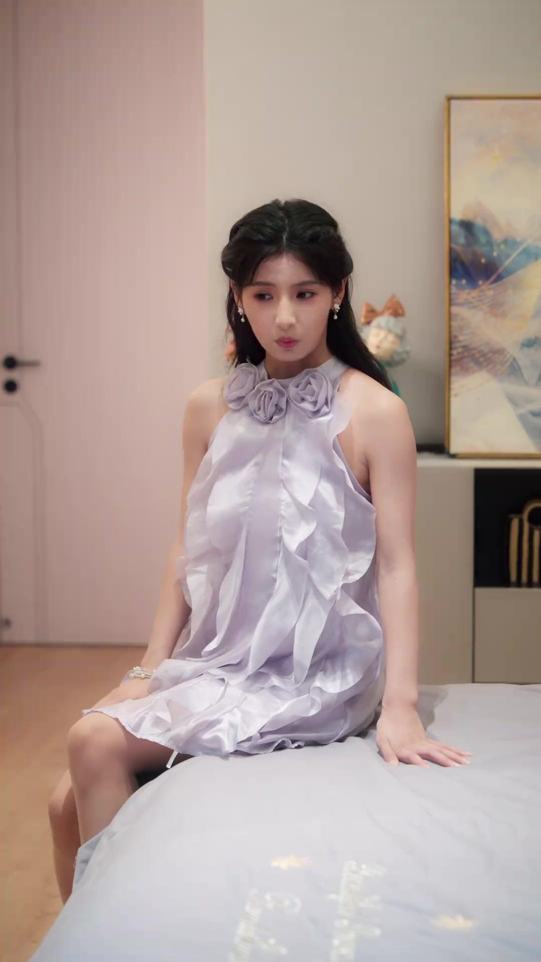 (Sulih suara)Sulih suaraPelindung Sang Mawar