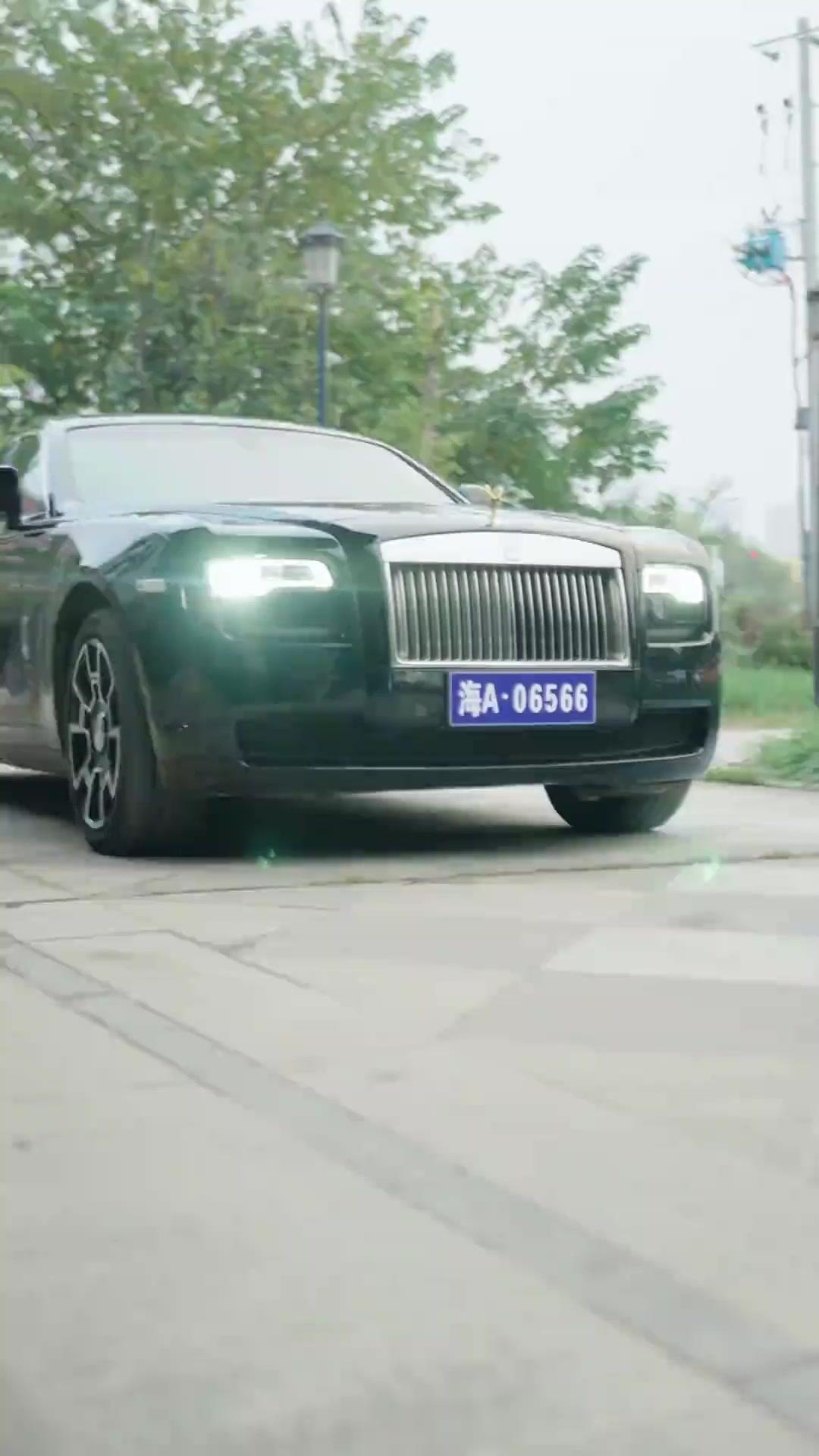 Khoảng Cách Đôi Ta