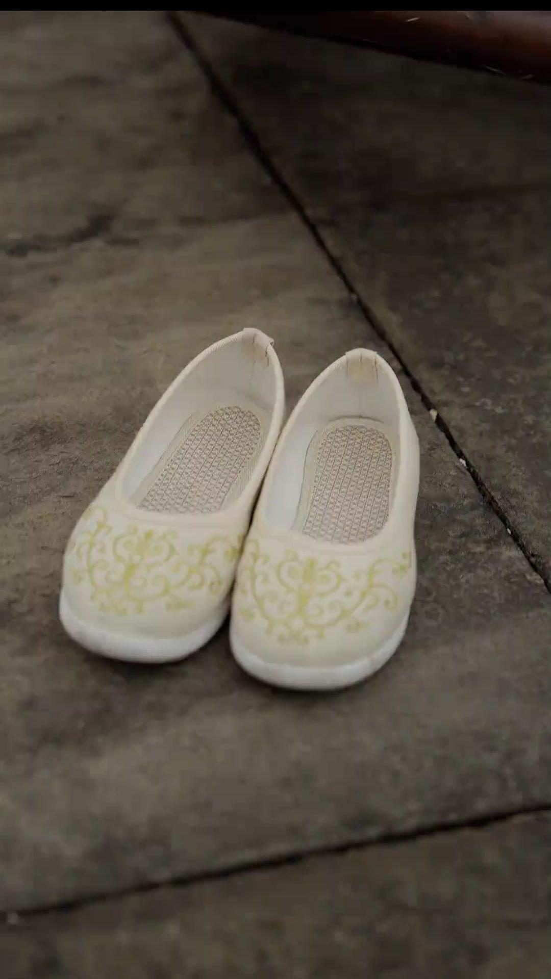 Jangan Berisik, Dewa Silat Lahir