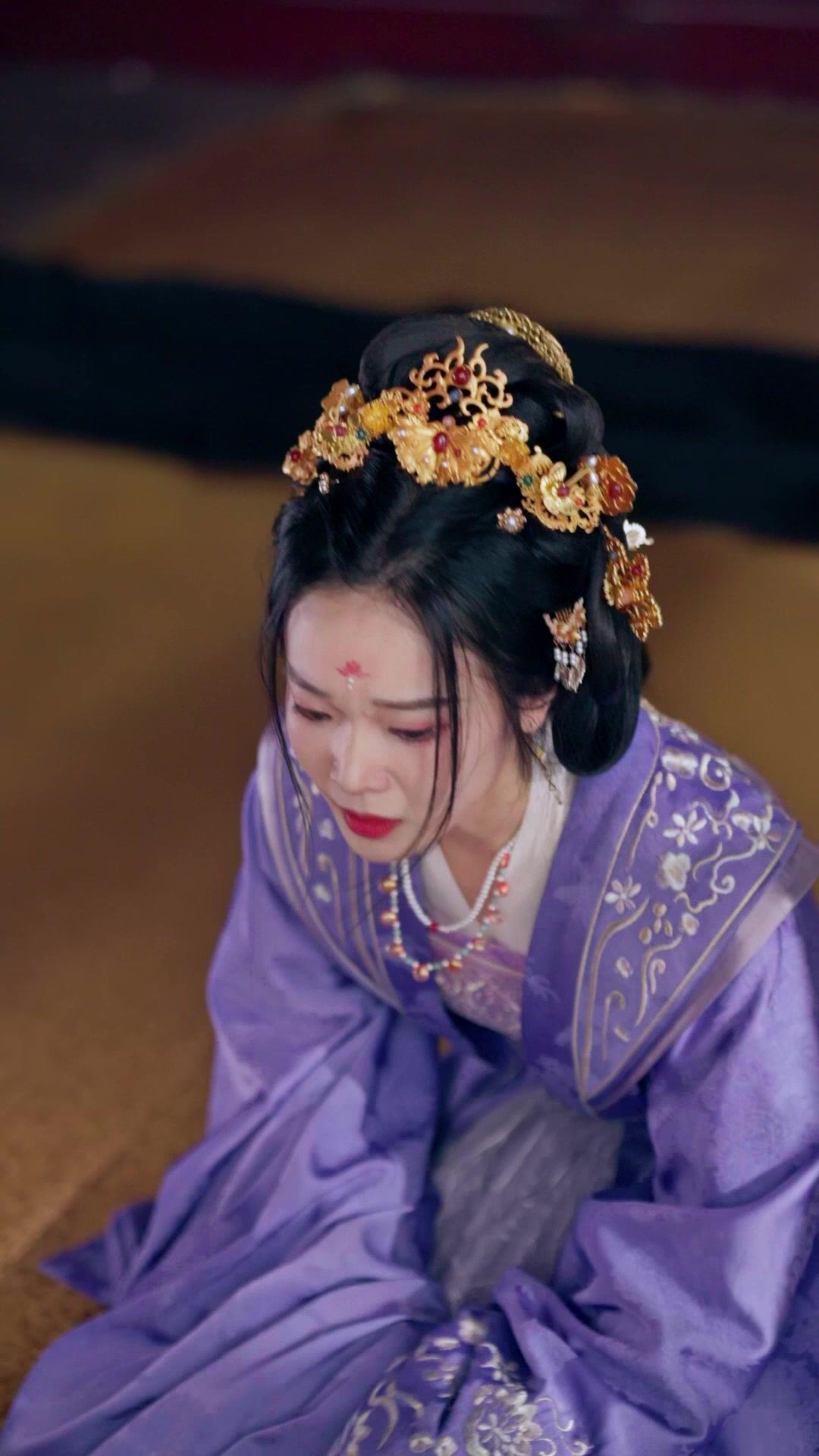 La emperatriz se rebela