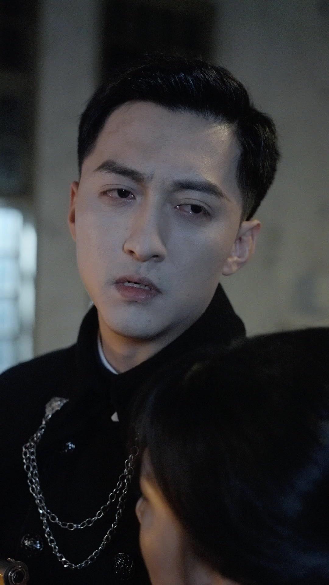 L'AMOUR PIÉGÉ DES JUMELLES