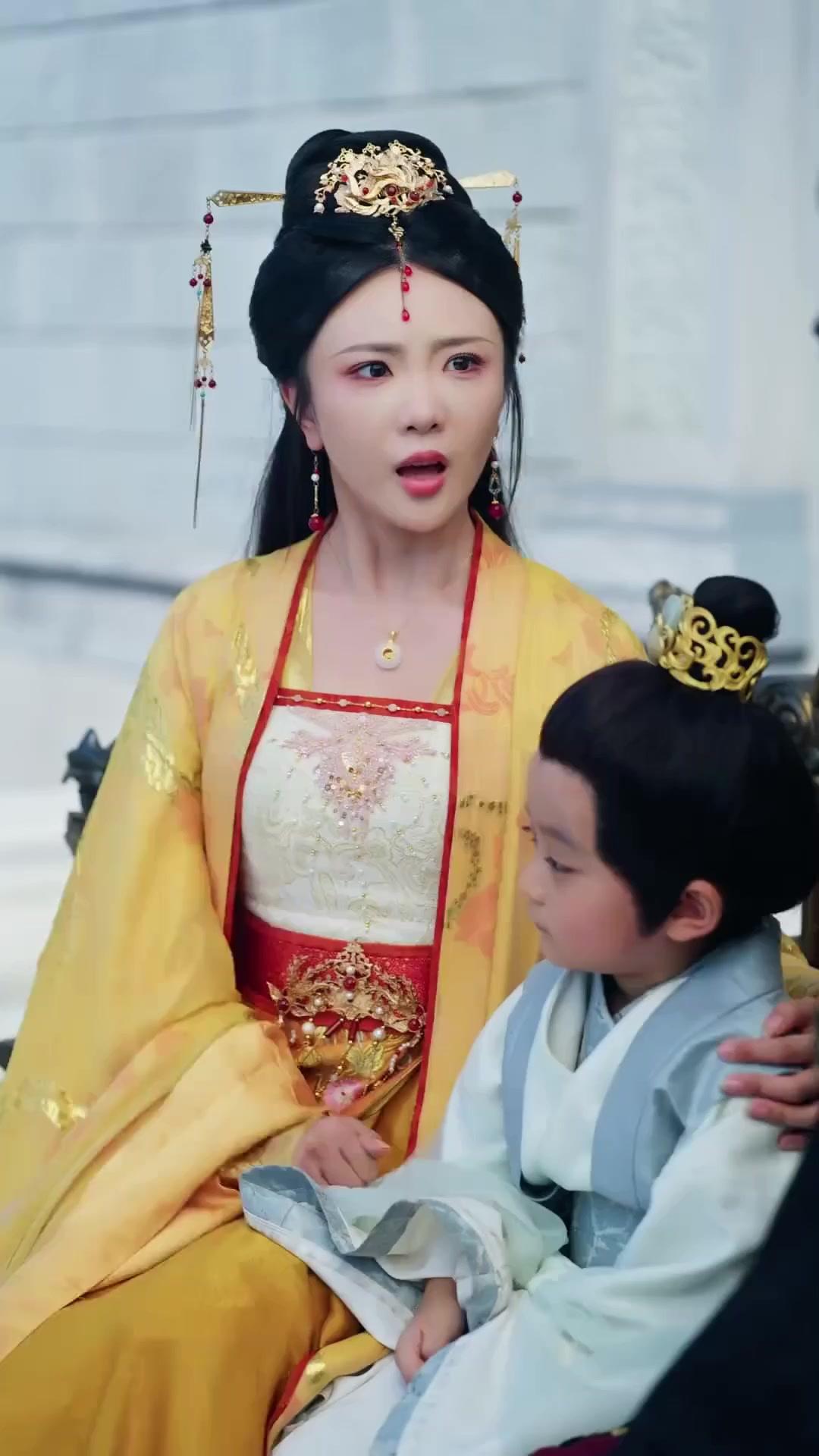 (Doblado) Lo hice rey, me encadenó