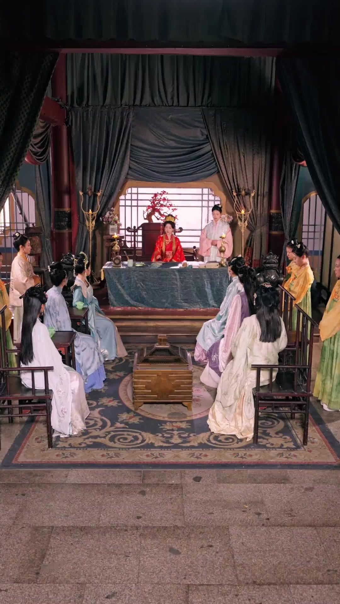 Bye, Fallen Empress! I Run the Palace Now!