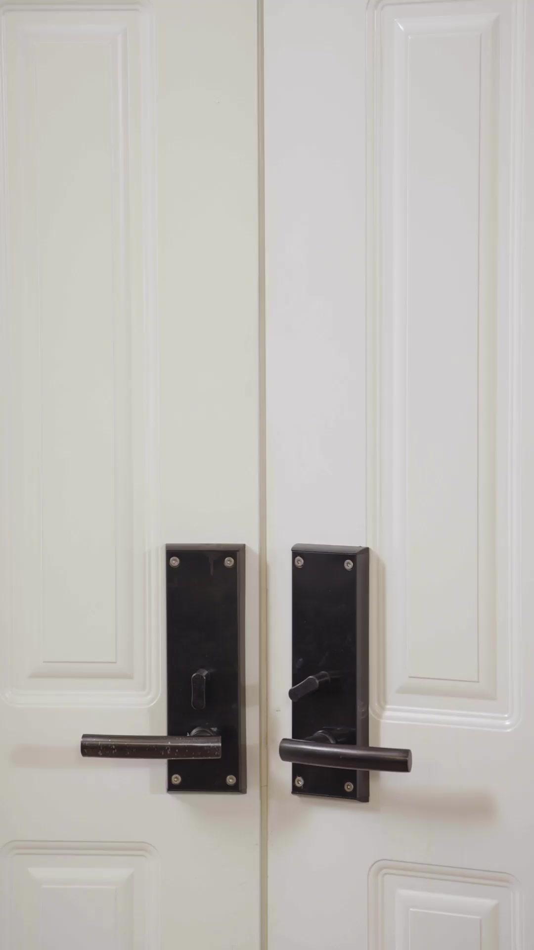 Tiga Tunangan Mencari Kekasihnya