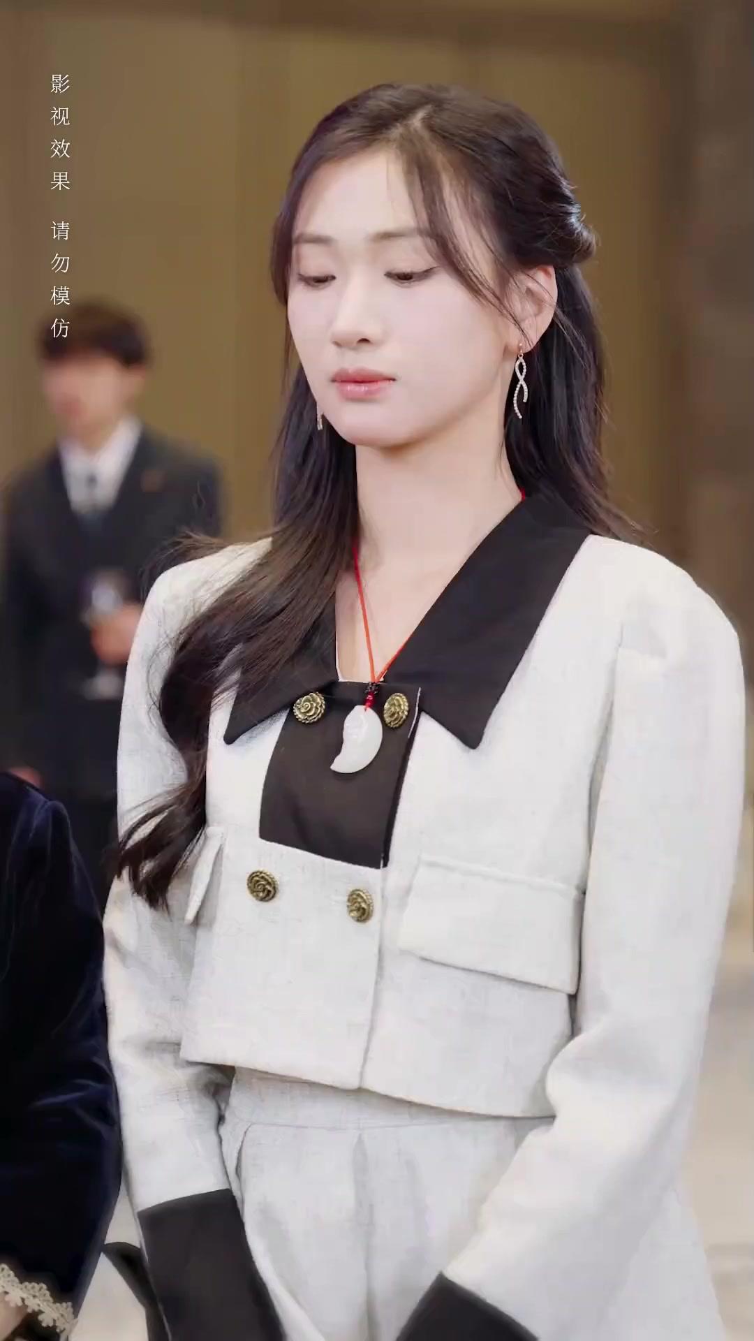 TOURNANT EN ROND POUR TE TROUVER