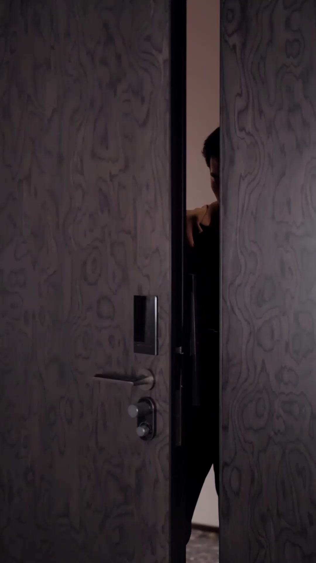 ELLE A TROMPÉ... VRAIMENT ?