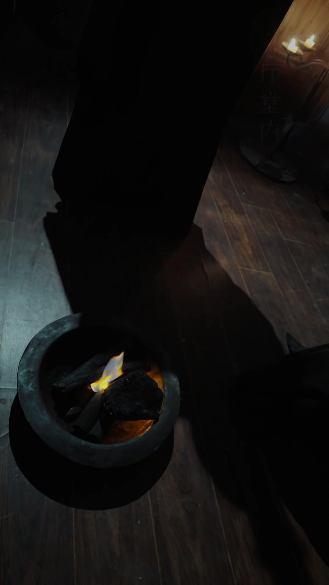 Di Ambang Kejatuhan Dinasti