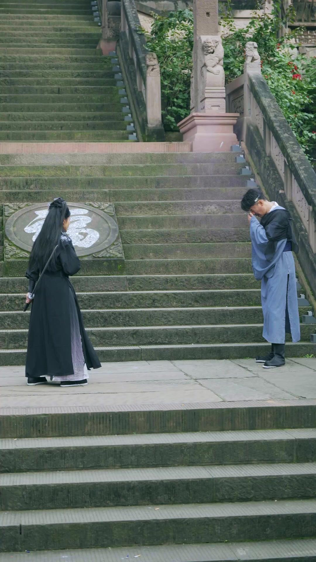 Phong Trần Bán Tửu