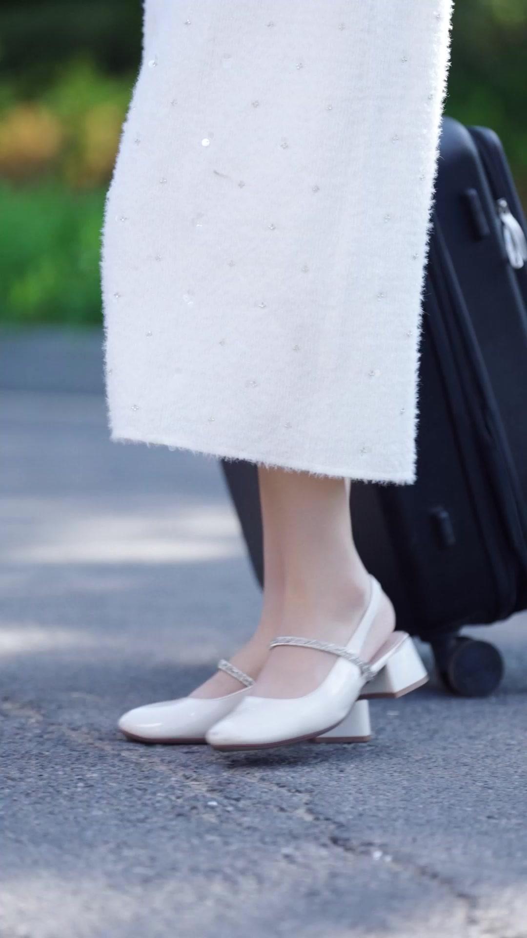 錯愛成囚：白月光还是替身？