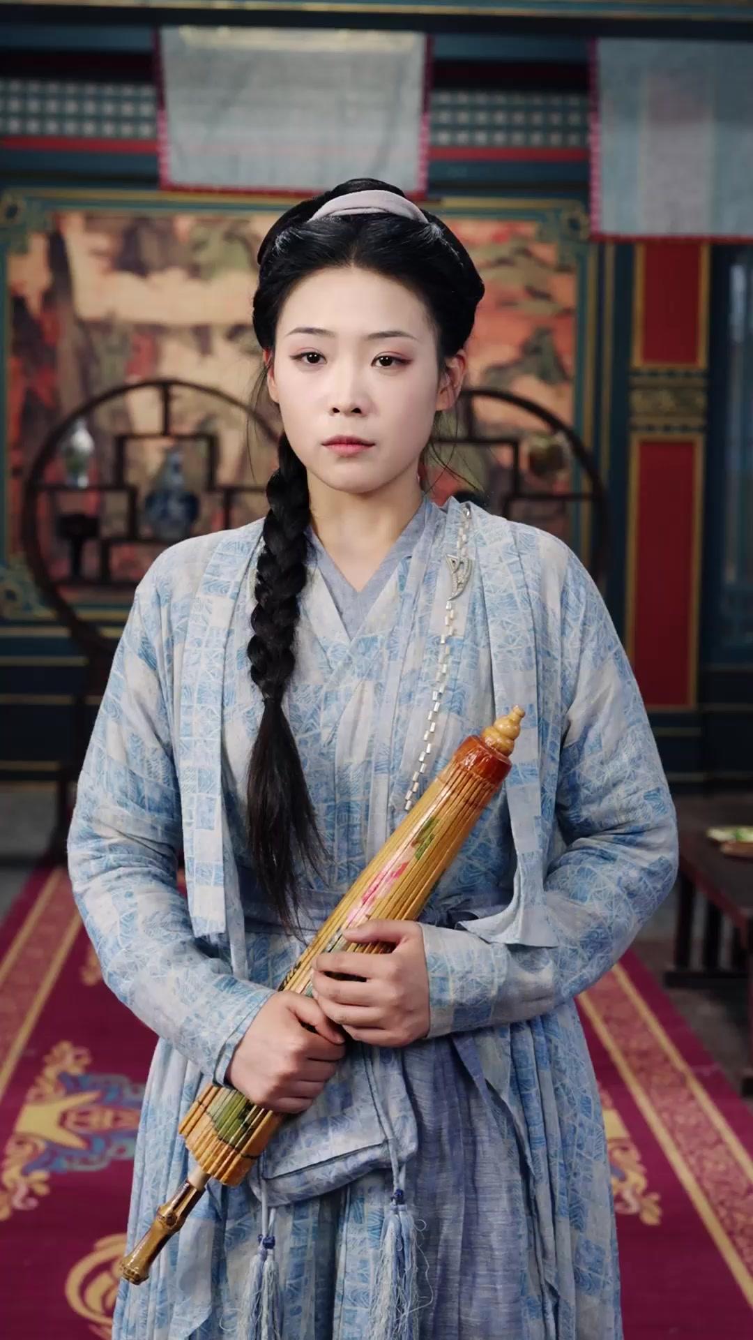 海棠不惜胭脂色