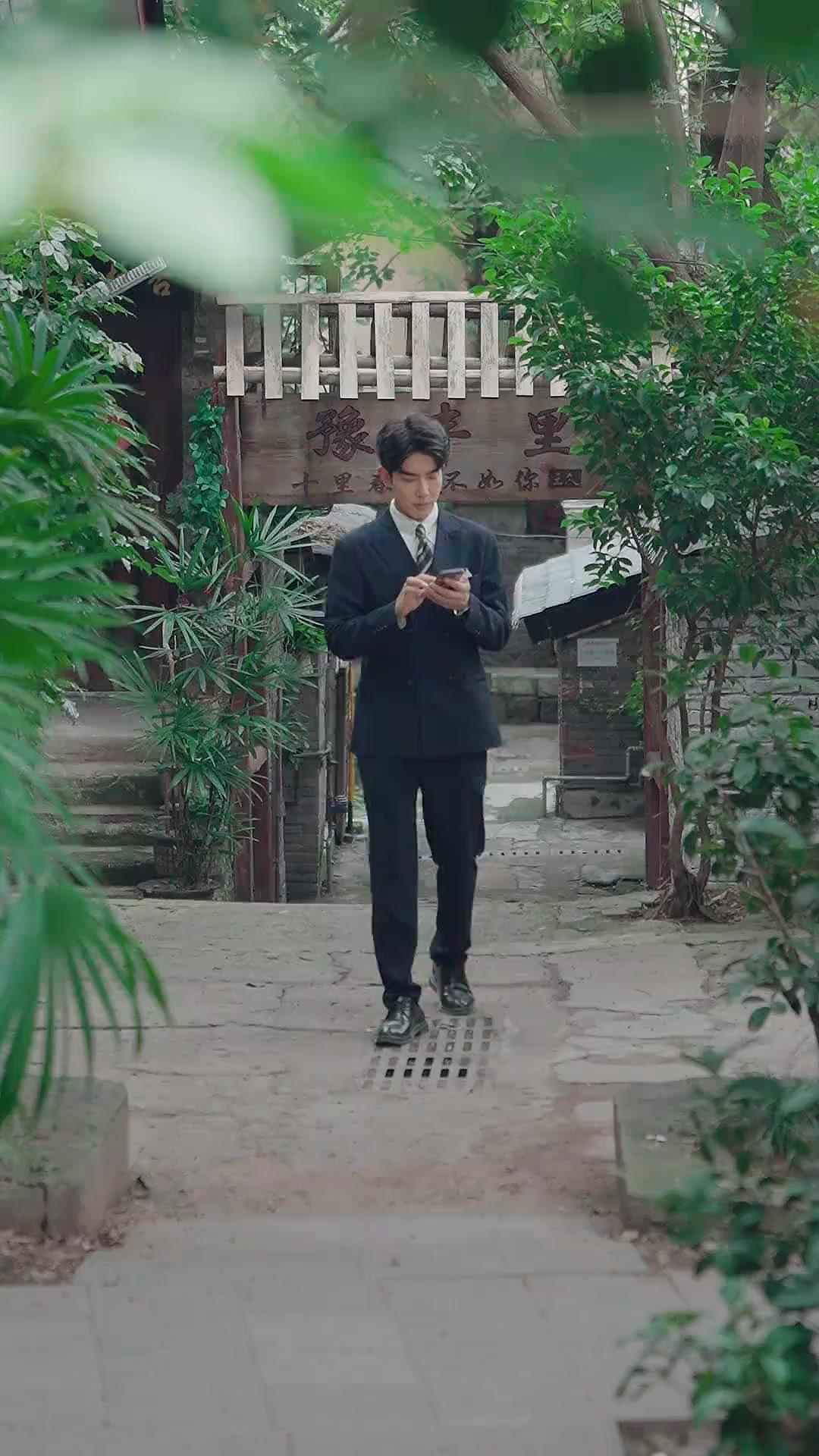 Cahaya di balik gelap