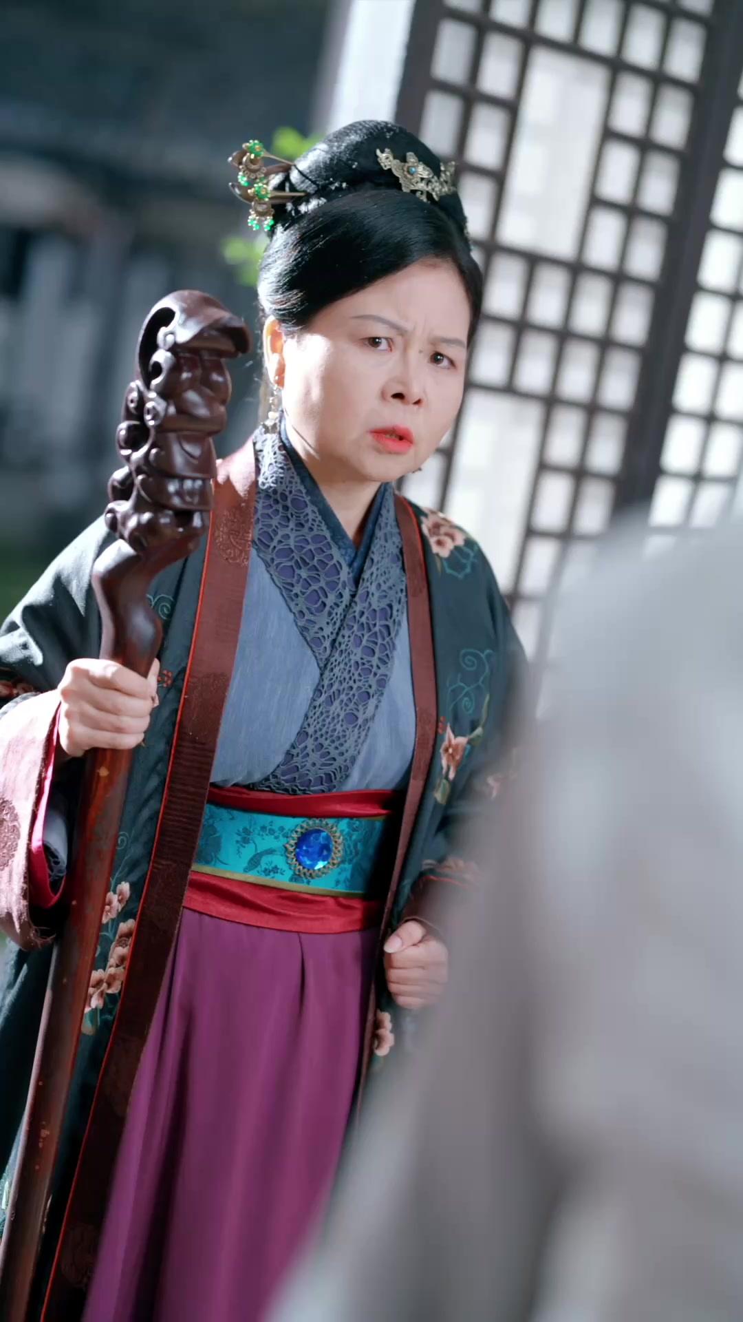 Masayı Deviren Adam