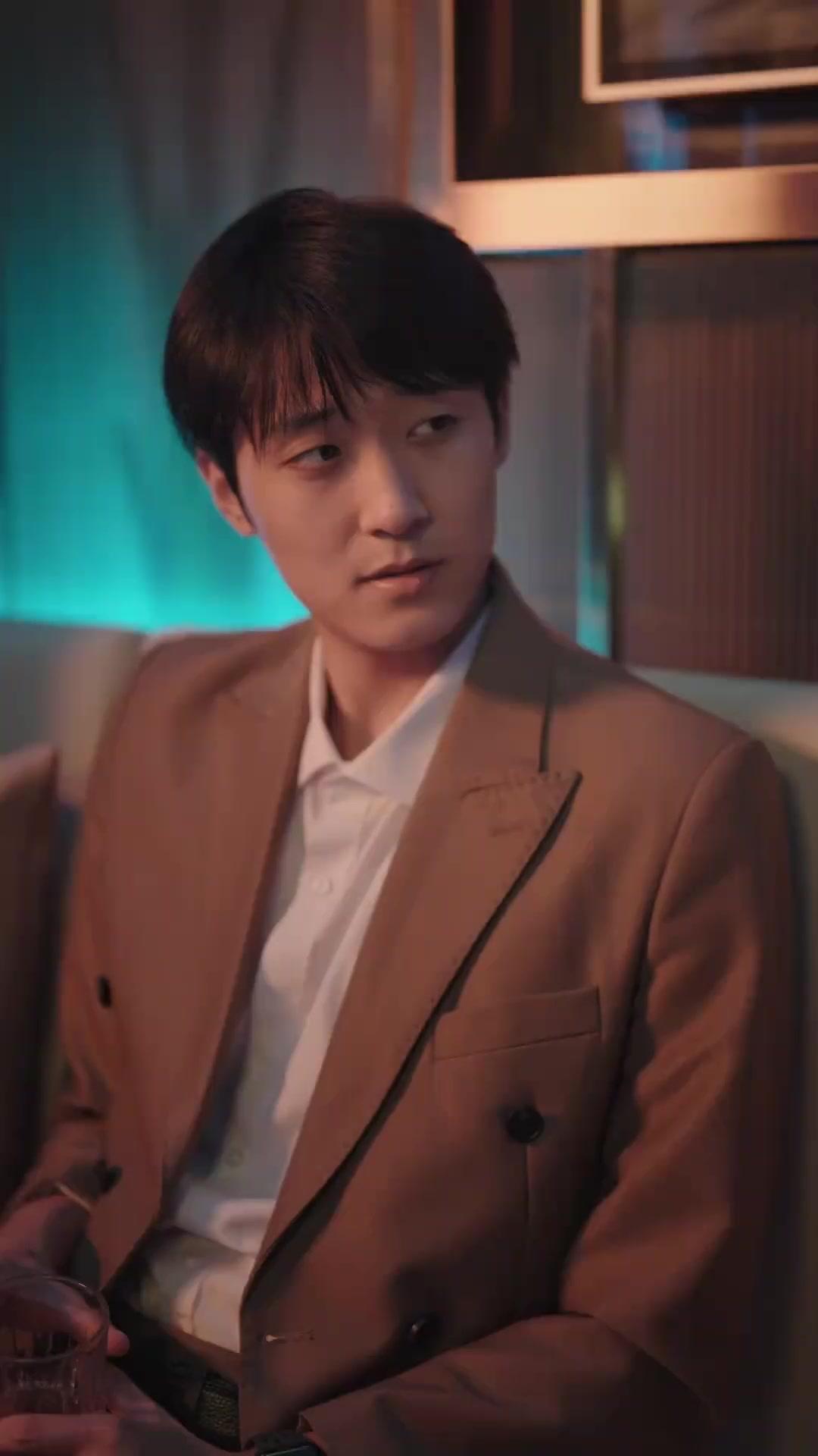 Cô Vợ Hợp Đồng