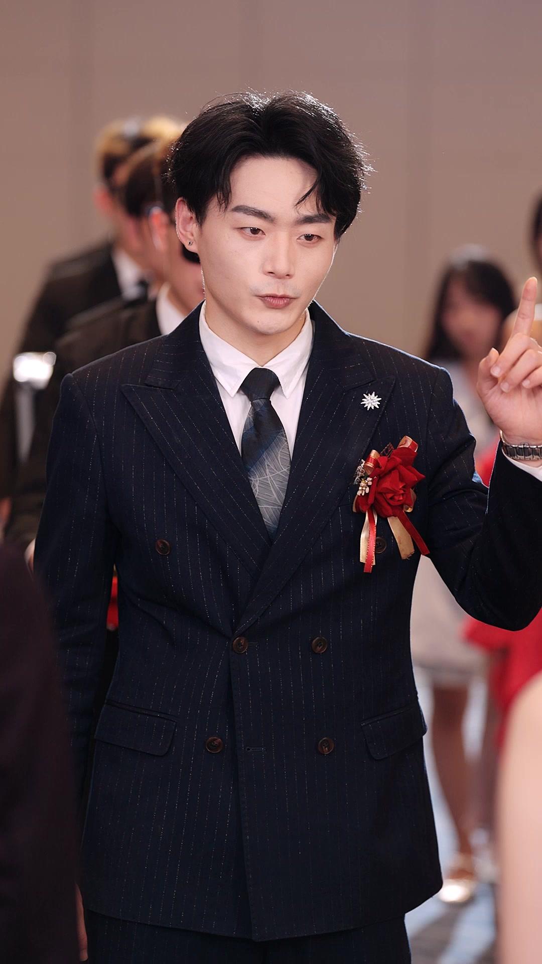 MARIAGE : RÉVEIL DE REINE