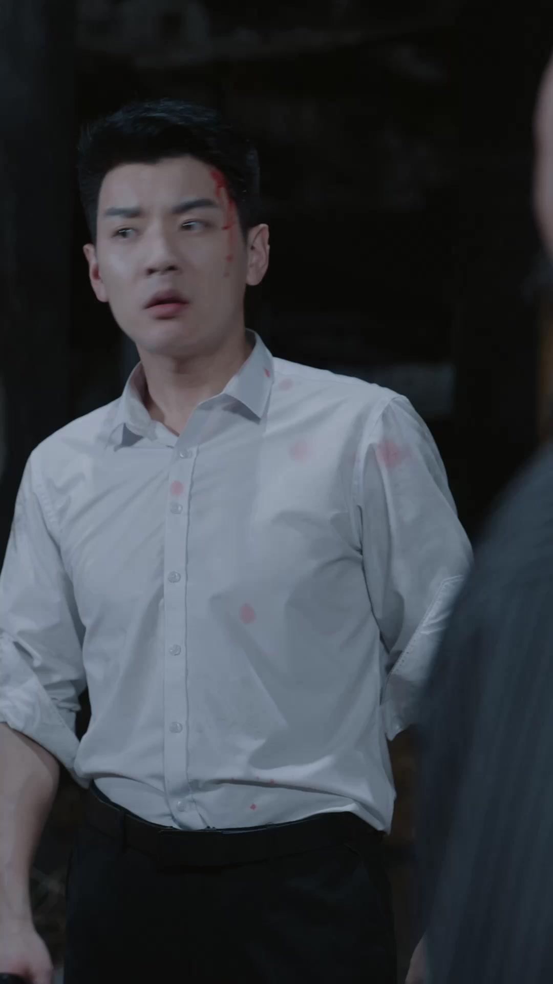 CEO in Danger: Her Guard’s Actually a Legend