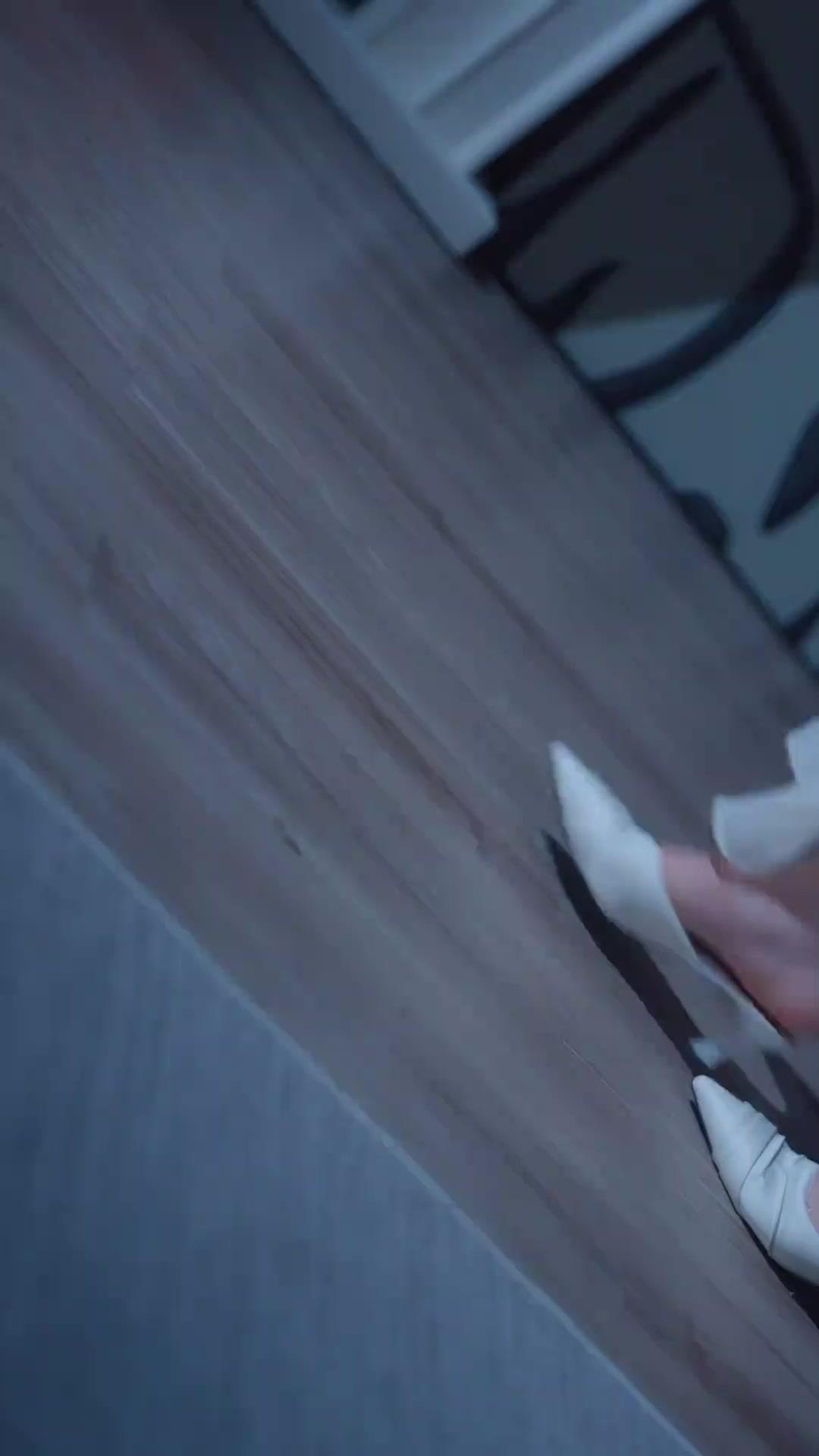 Bunga Berduri di Ruang Sidang