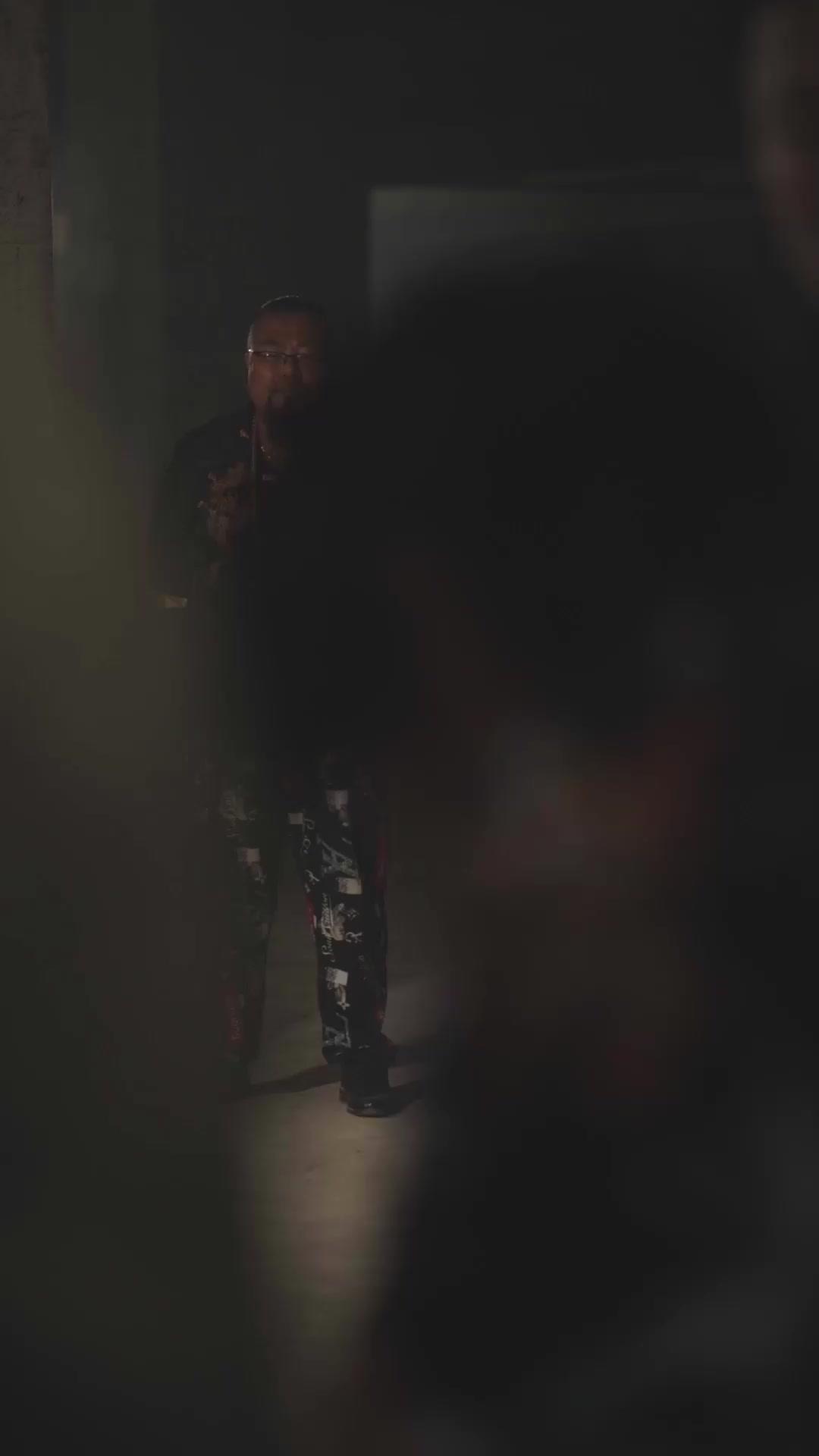 Nona Direktur yang Asli dan Palsu