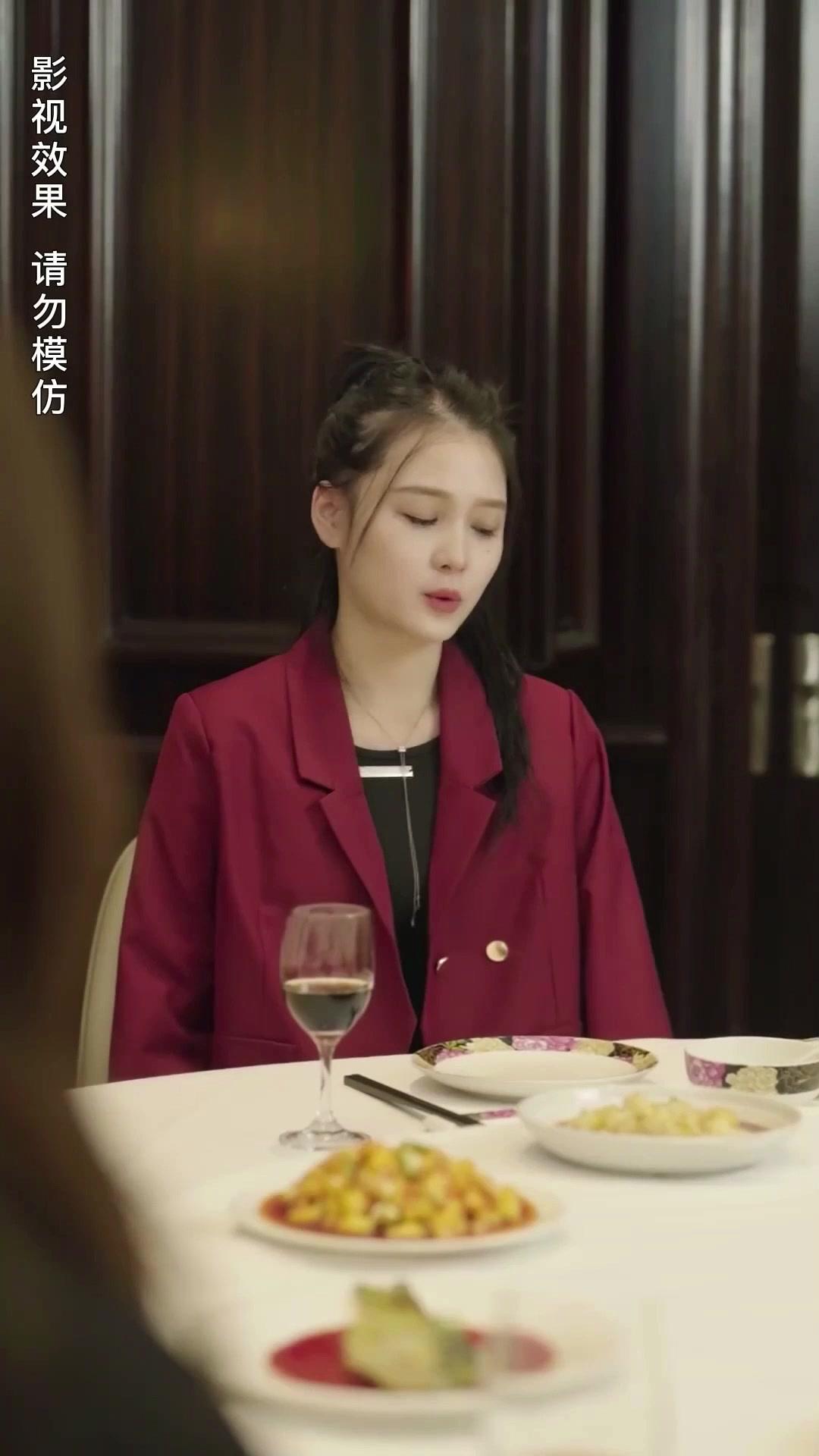 LA CHUTE ET LA COURONNE