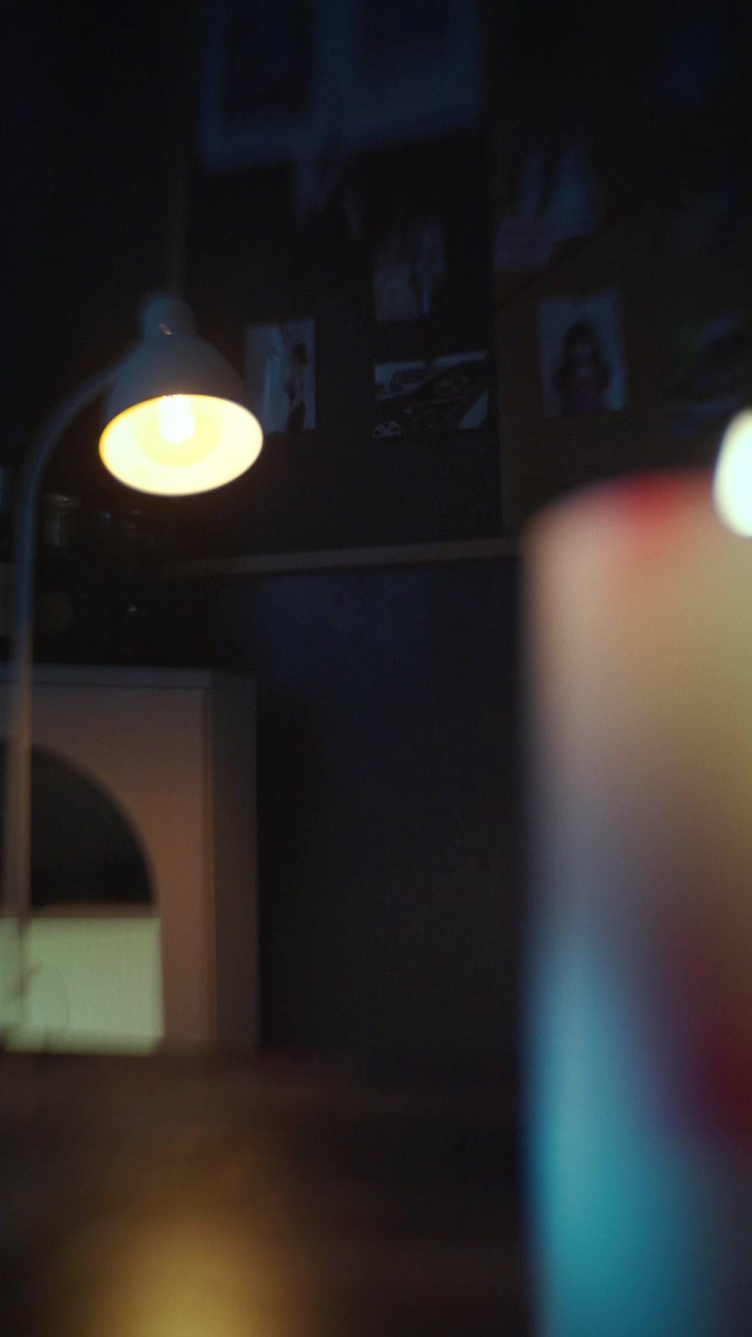 불꽃 뒤에 숨은 나