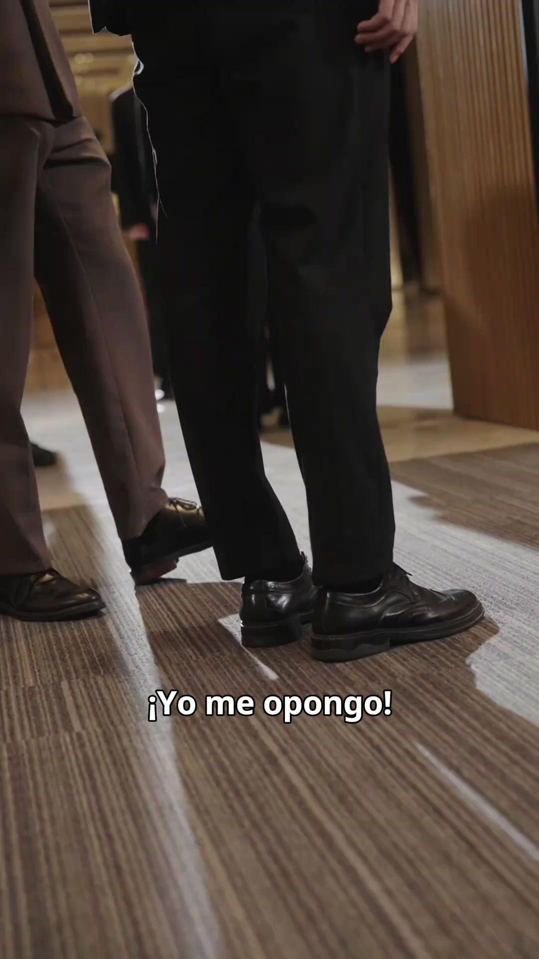 (Doblado) ¿La sustituya de quién?