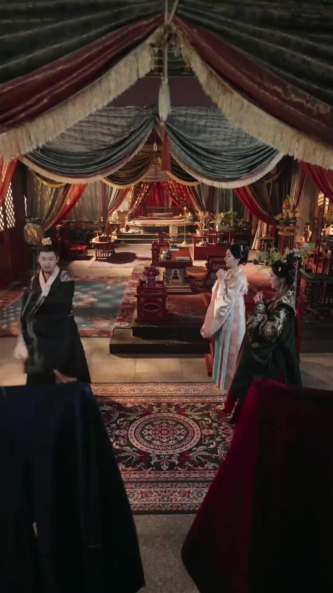 Meri Stepmom Ek Queen Hain!