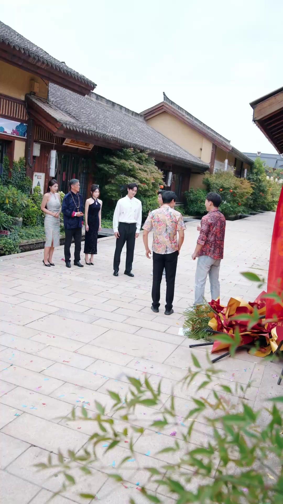 O Imortal de Ouro e a Esposa Muda