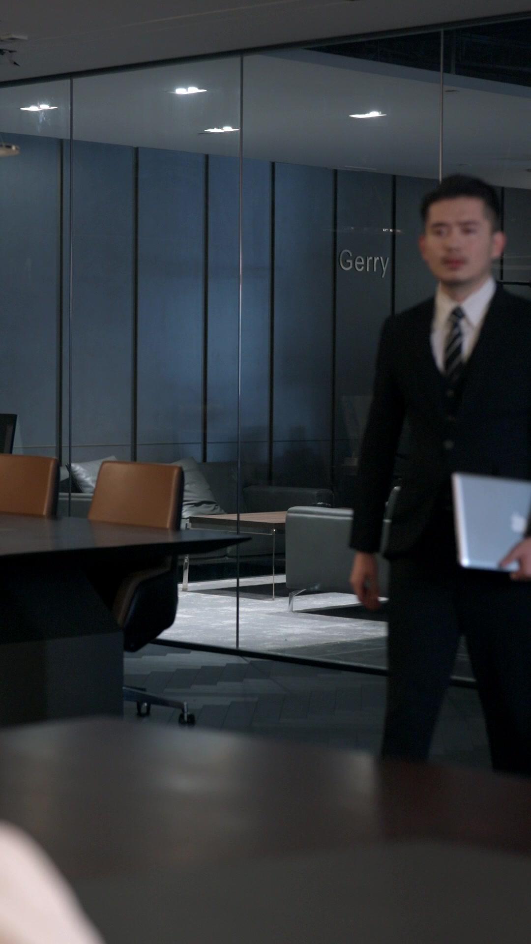 Rompo os Laços do Amor: O Passado Morre Aqui