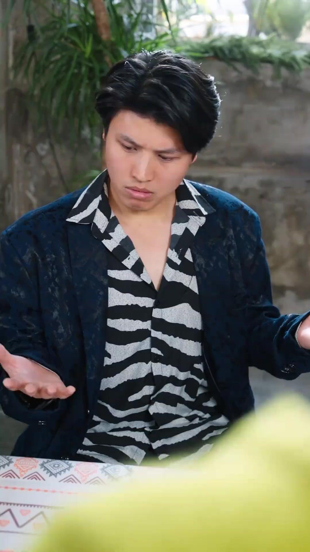 A restaurant owner? The queen!