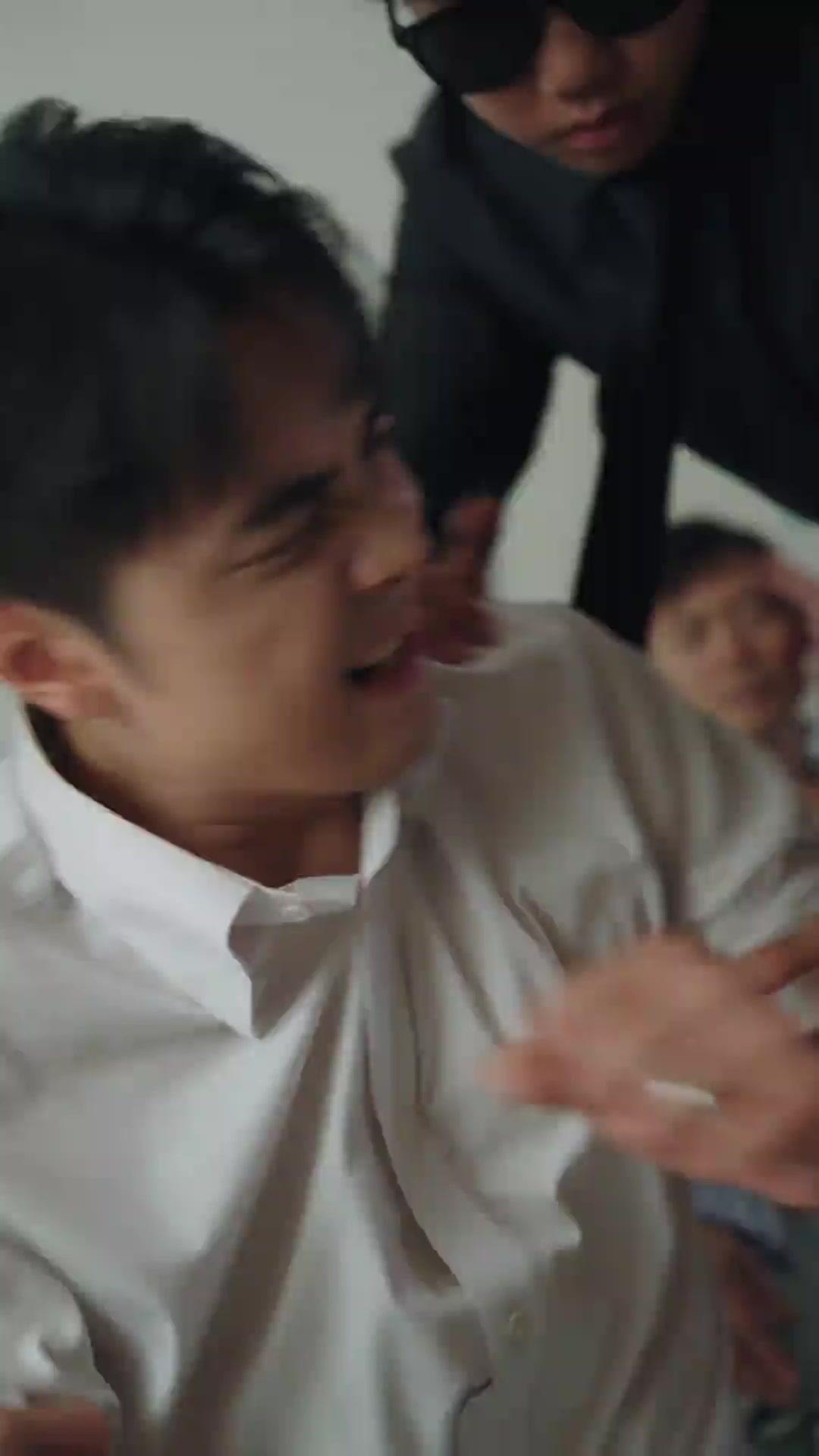 รักกลางเพลิงกบฏ