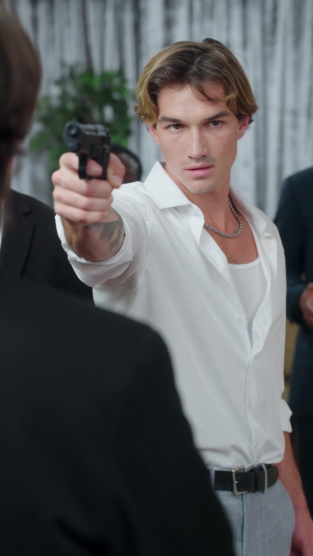 Cativa na Sua Gaiola de Ouro