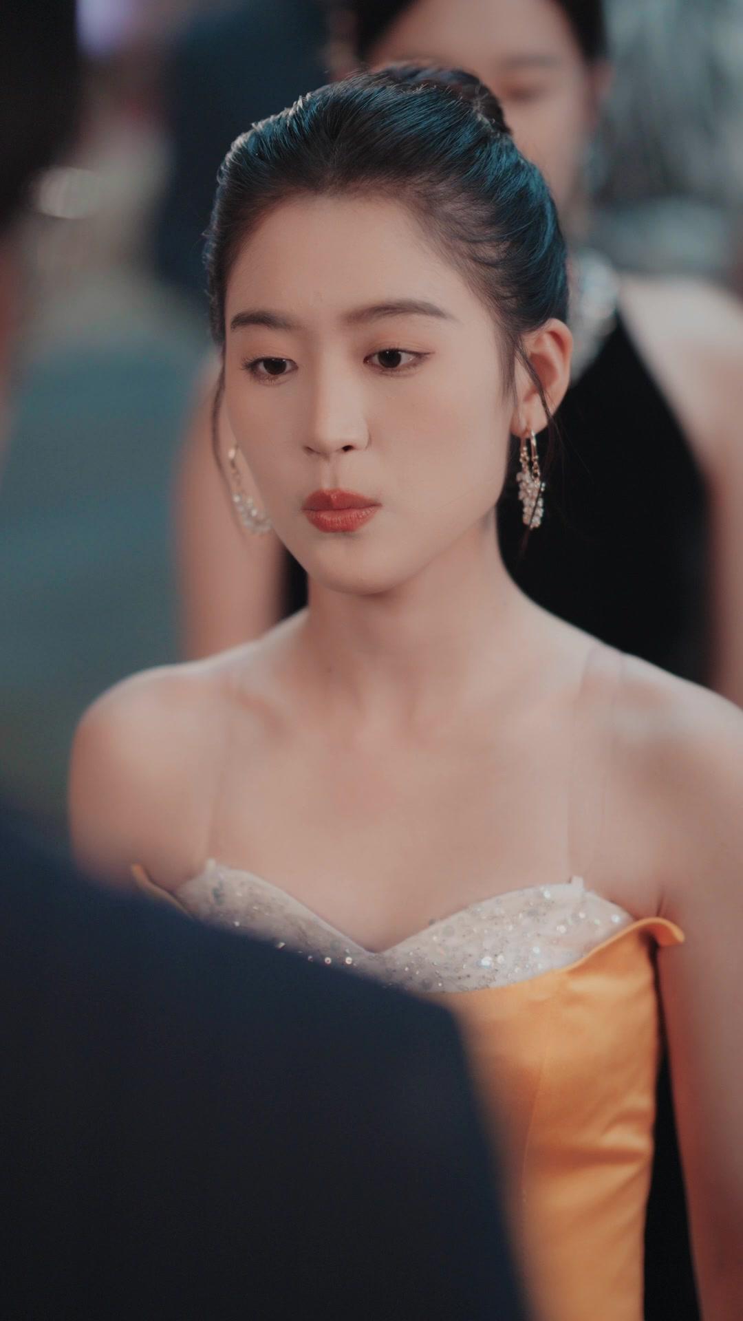 Mr. CEO, Choose: Her or Me?