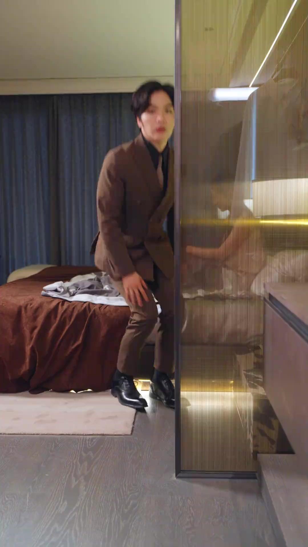 (Doblado)El amor se fue al dar la espalda