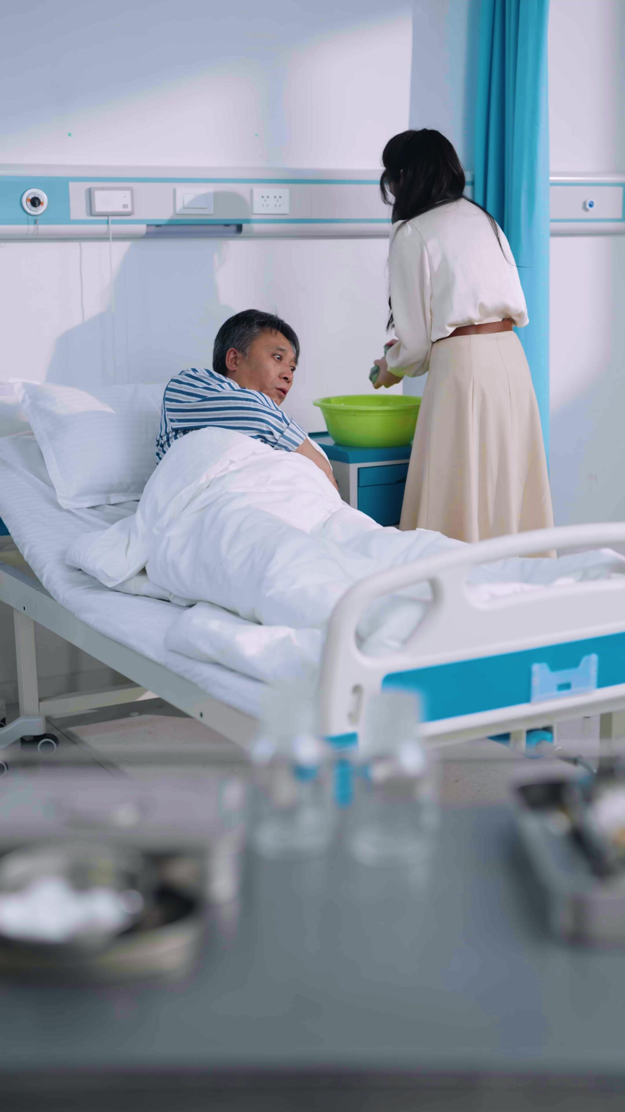 노인 감옥에서 돌아온 아버지