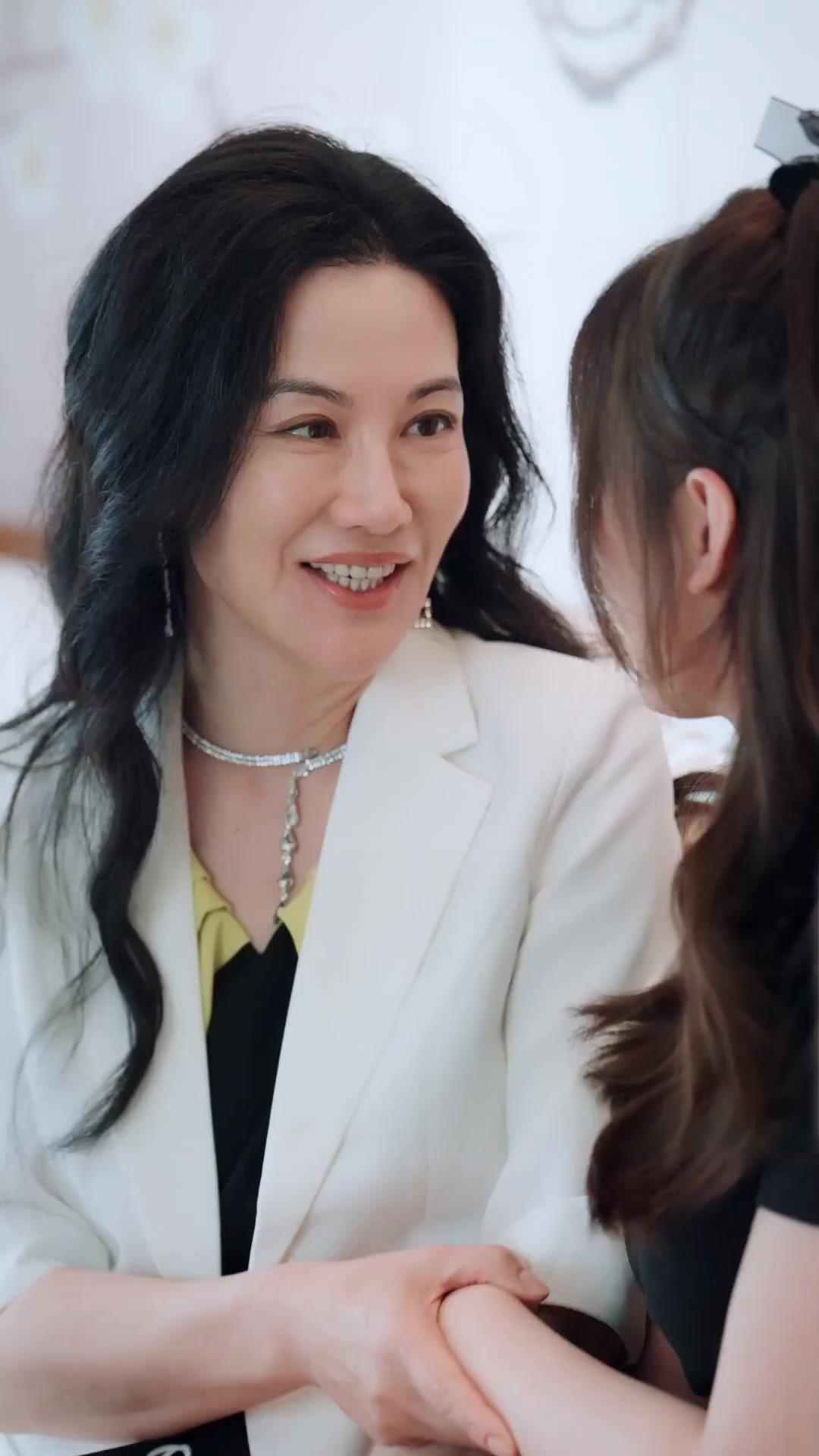 偷換人生：養母的陰謀圈