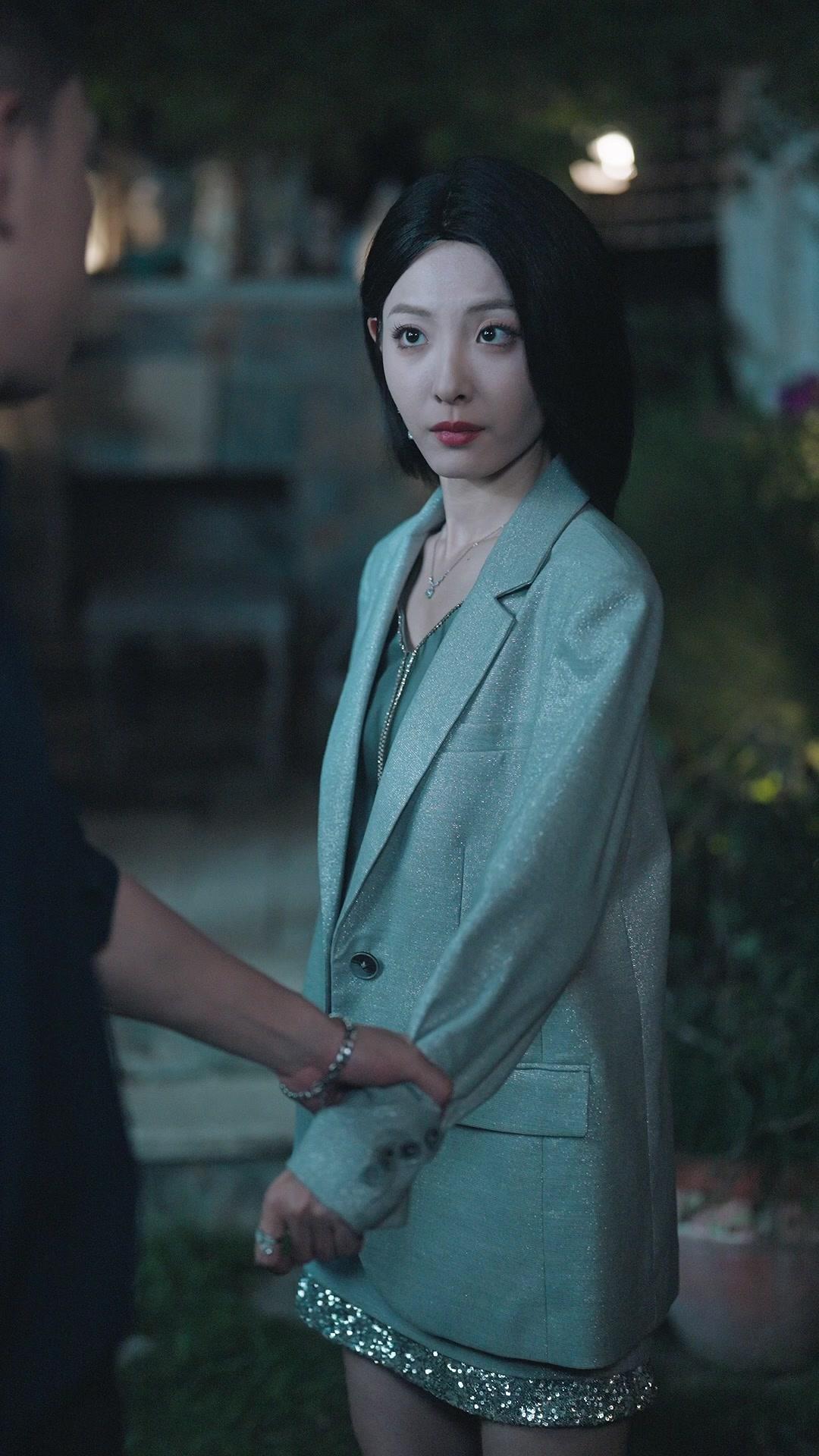 Hunting a Demon? Captivating My CEO!