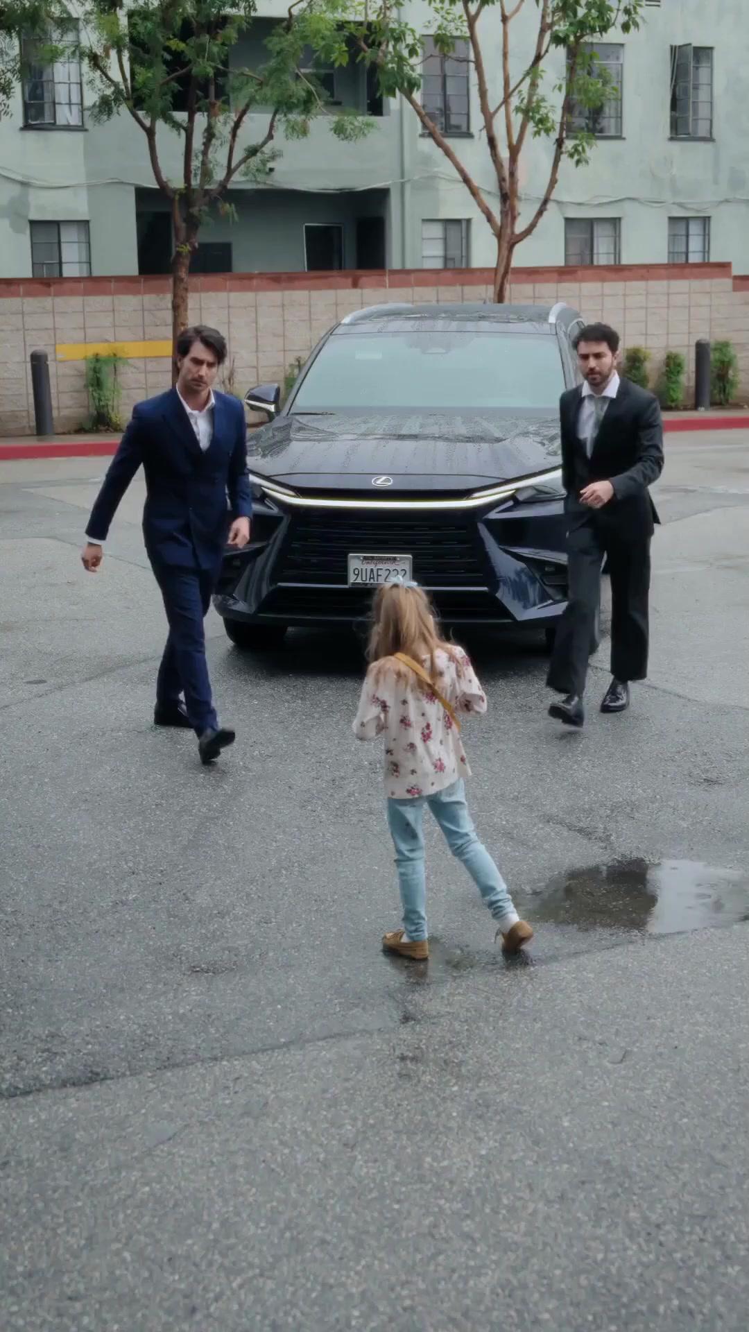 (Doblado) Papá fiscal, salva a mamá