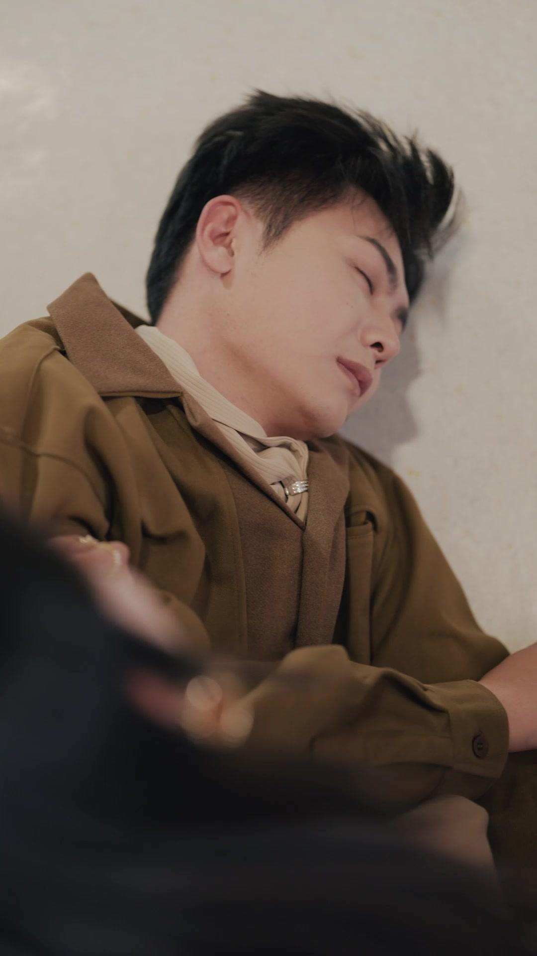 乖，這次換我當惡人